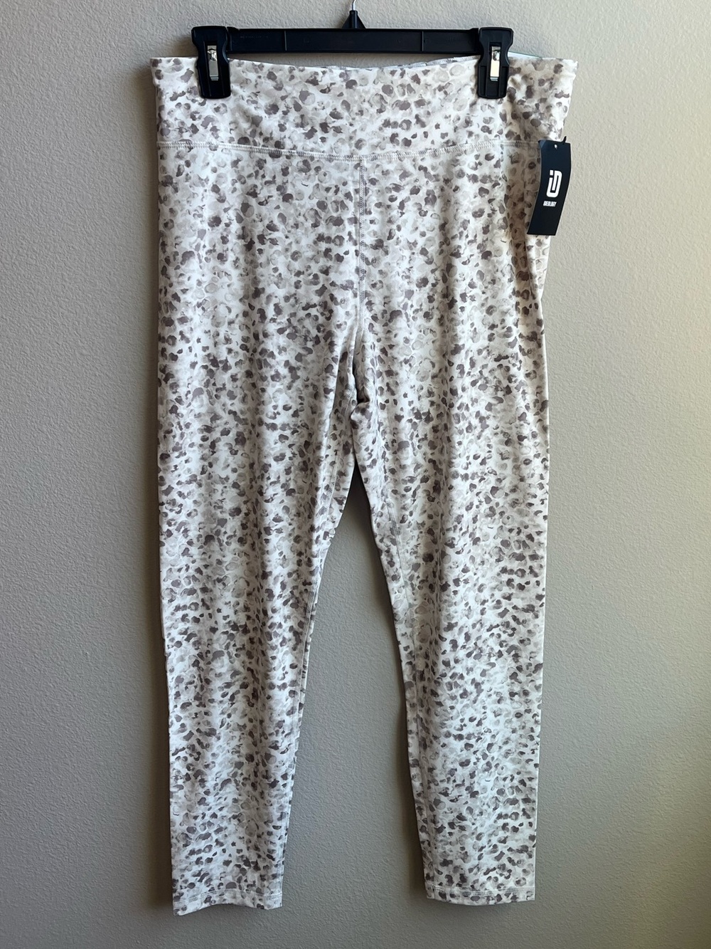 Ideology High-Rise Leggings in Soft Muted Neutral Floral • Size Large• NWT - Picture 4 of 9